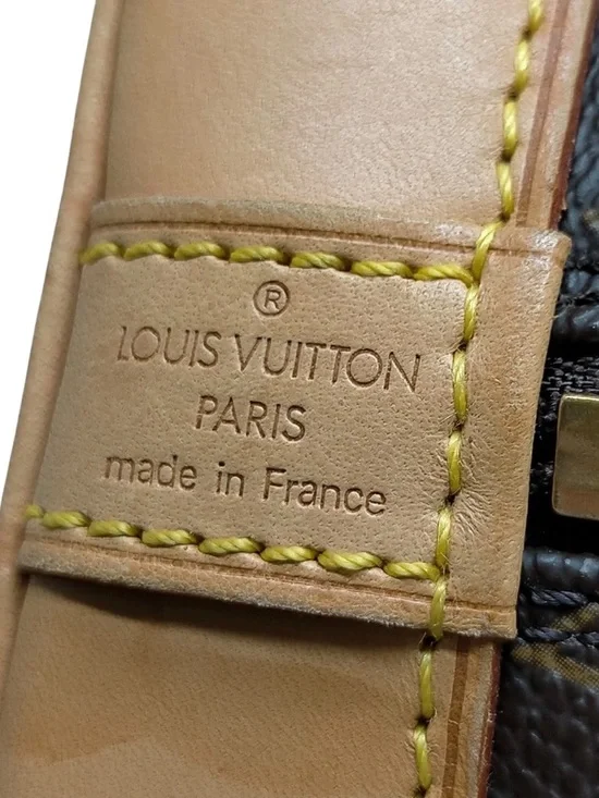 ✨🛍️ Louis Vuitton Monogram Alma Handbag - Picture 7 of 8